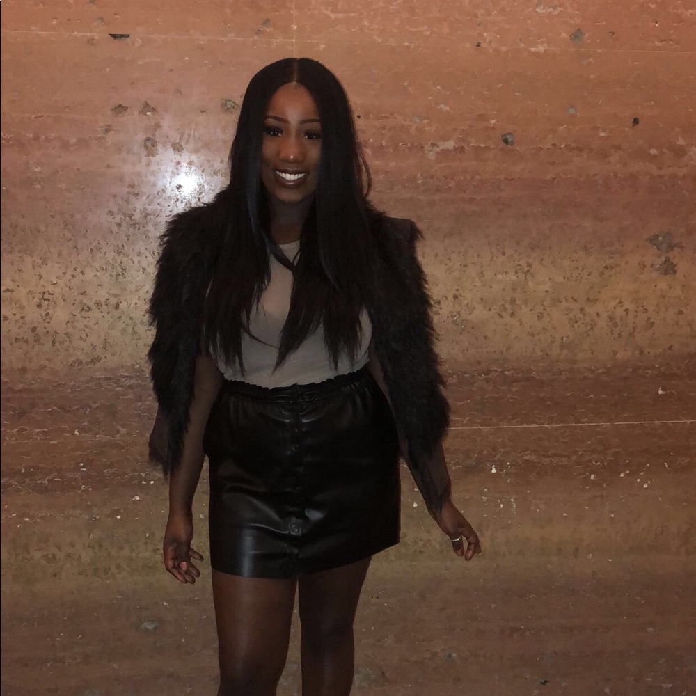 Meet your Posher, Erica !